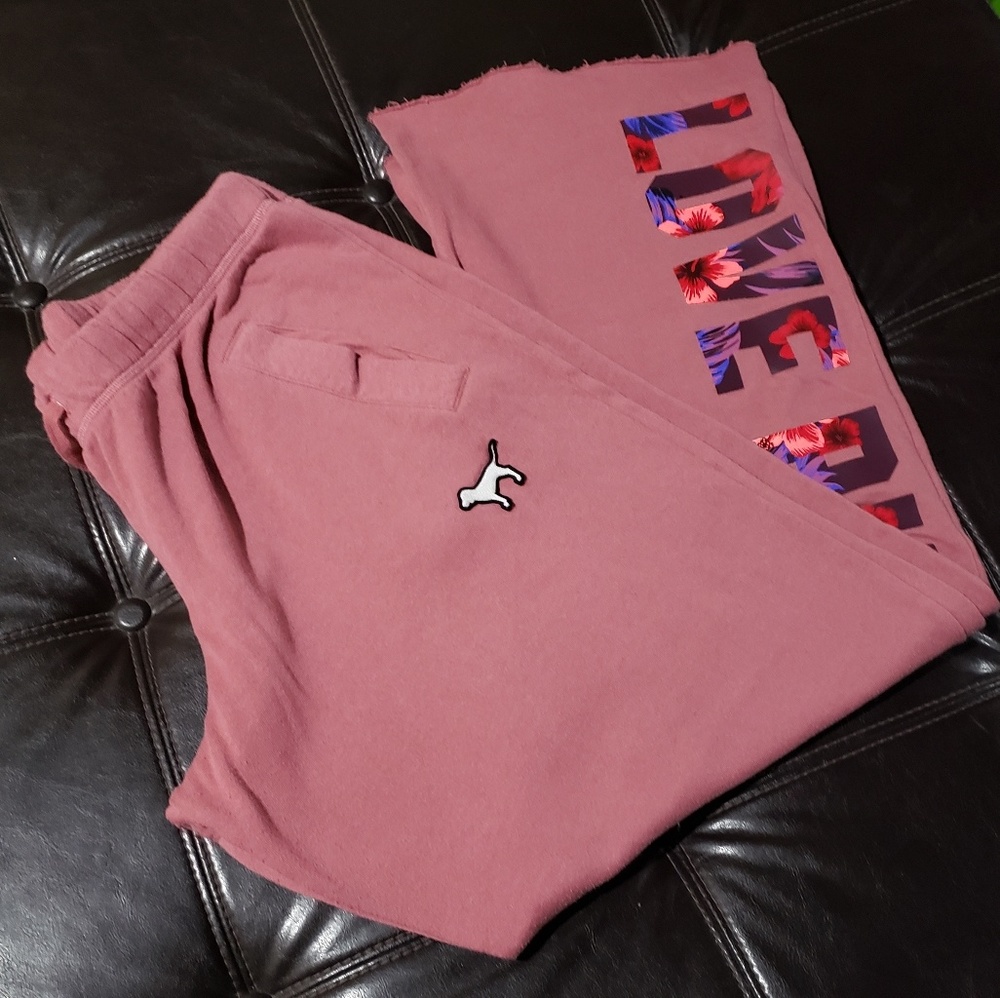PINK sweats